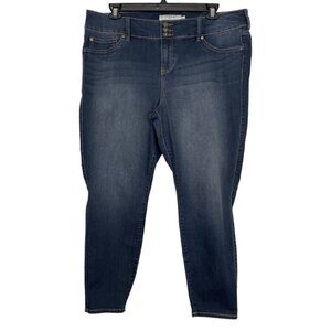 TORRID Cascade Blue Women's Dark Wash‎ Distressed Jegging Plus-Size 22R Stretch